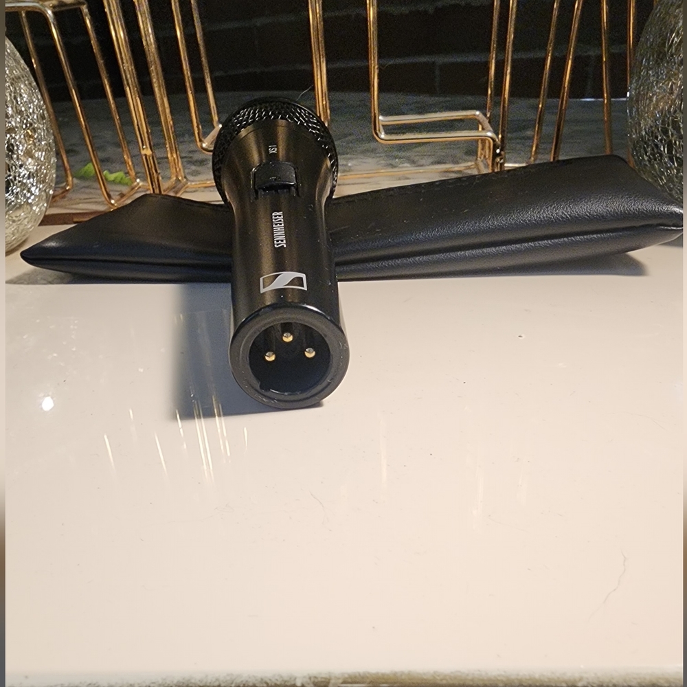 Sennheiser Mic XS1-Cord needed